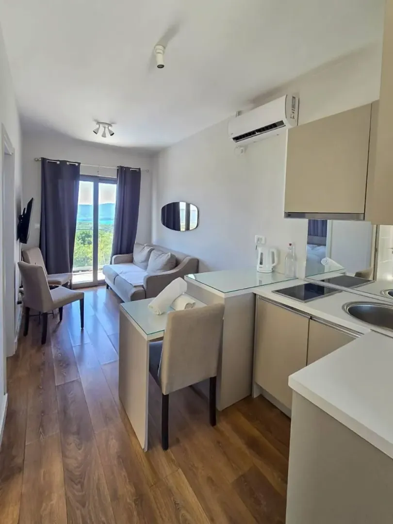 Prodaja, dvosoban stan, 41m², Kavač, Kotor