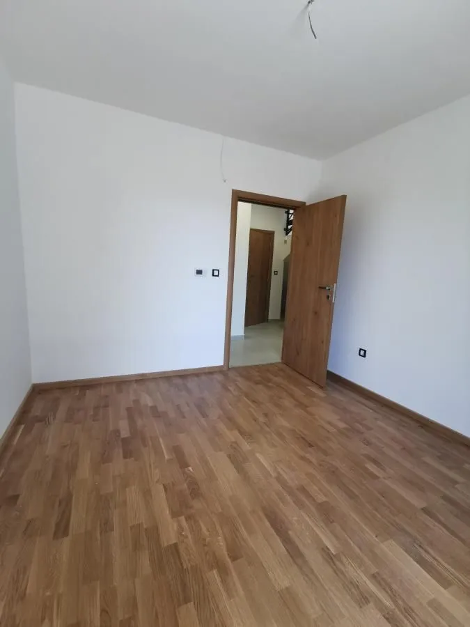 Prodaja, četvorosoban stan, 124m², Sremska Kamenica, Petrovaradin