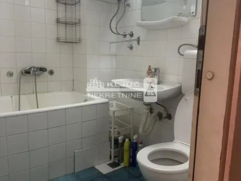 Rent, two bedroom apartment, 60m², Kalenić Pijaca, Vračar Sve Podlokacije - image 10