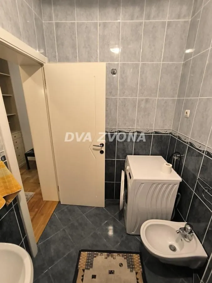 Izdavanje, dvosoban stan, 54m², Sajmište, Novi Sad