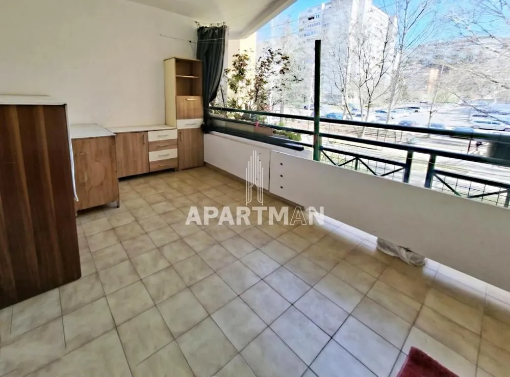Prodaja, dvosoban stan, 70m², Brace Jerković, Voždovac Sve Podlokacije