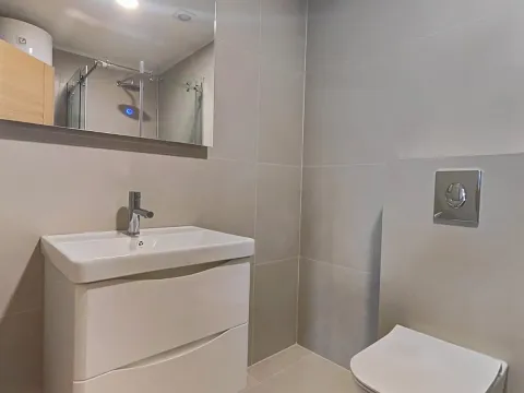 Izdavanje, dvosoban stan, 53m², City Kvart, Podgorica - image 12