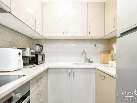 Prodaja, jednosoban stan, 54m², Tivat, Crna Gora - image 5