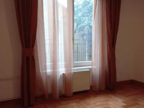 Izdavanje, četvorosoban stan, 82m², Slavija, Vračar Sve Podlokacije - image 11