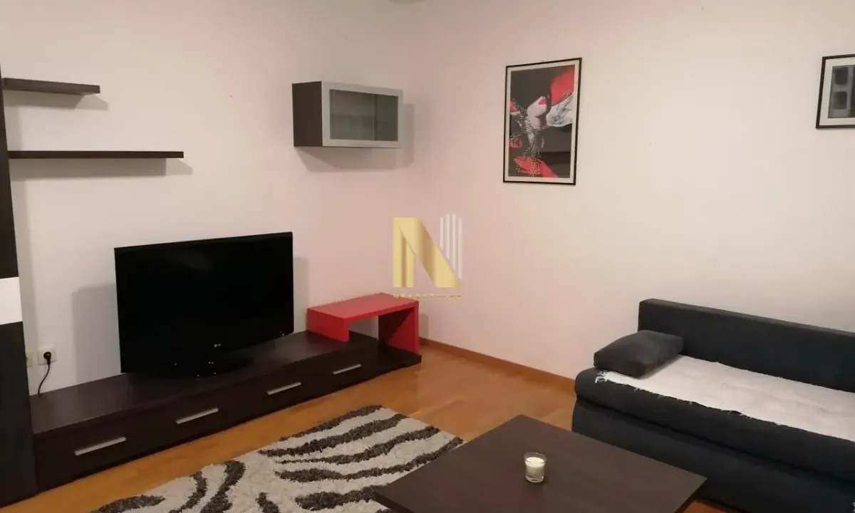 Izdavanje, garsonjera, 28m², Bulevar Oslobodjenja, Novi Sad Sve Podlokacije