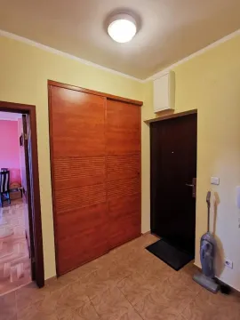 Izdavanje, dvosoban stan, 70m², Blok 9, Podgorica - image 11