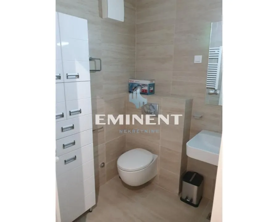 Rent, four bedroom apartment, 105m², Novi Beograd Blok 65, Novi Beograd Sve Podlokacije