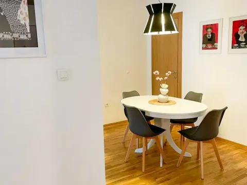 Rent, two bedroom apartment, 87m², Malo Brdo, Podgorica - image 5