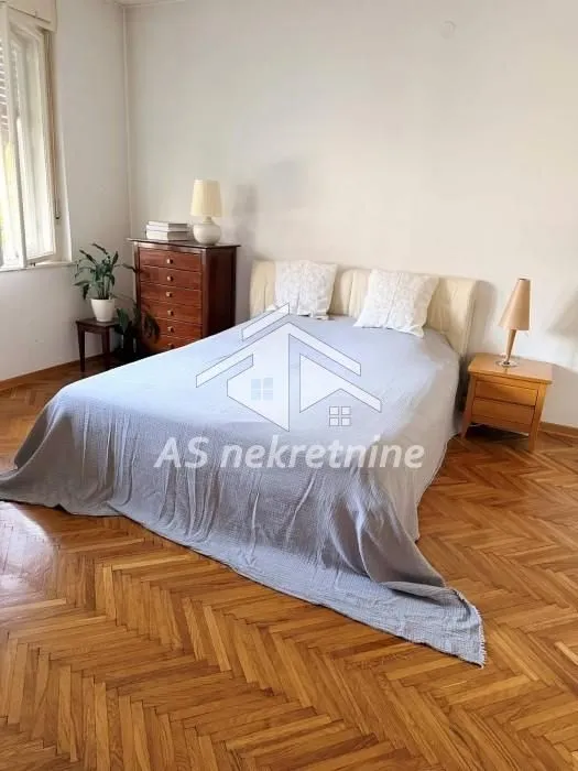 Rent, two bedroom apartment, 55m², Stari Grad, Beograd