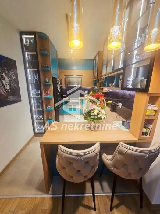Rent, apartment, 240m², Savski Venac, Beograd