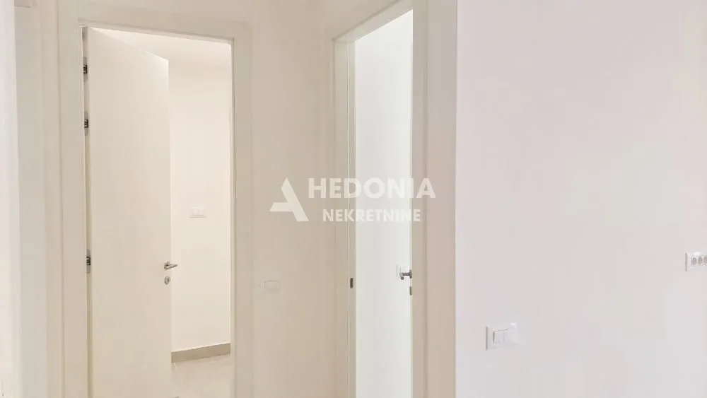 Prodaja, dvosoban stan, 54m², Novi Beograd Blok 64, Novi Beograd Sve Podlokacije