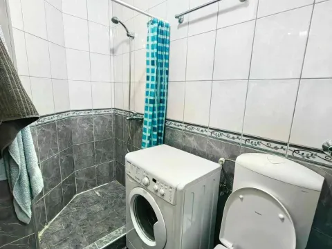 Izdavanje, stan, 22m², Tivat, Crna Gora - image 8