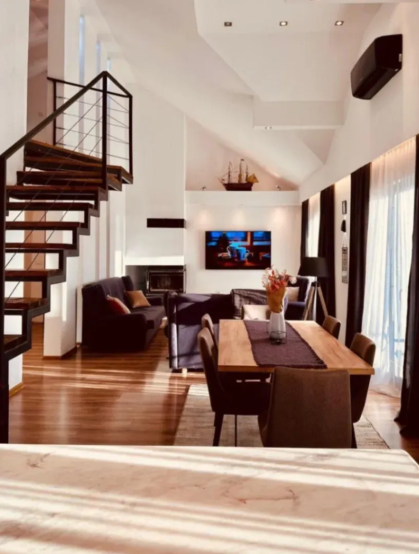 Izdavanje, trosoban stan, 130m², Mažina, Tivat