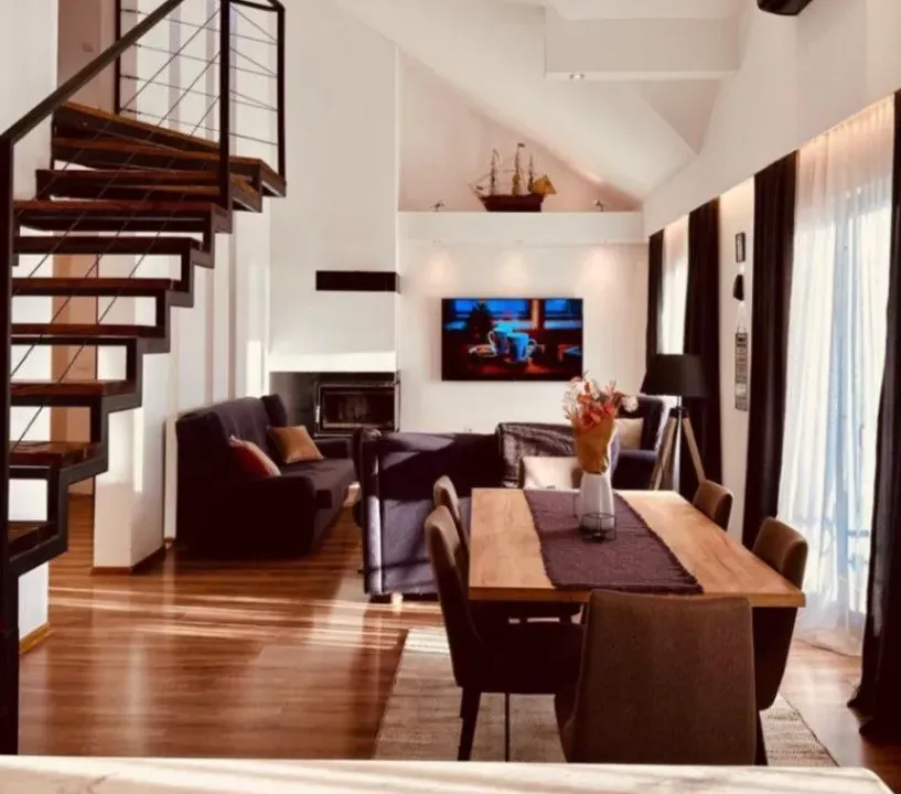 Izdavanje, trosoban stan, 130m², Mažina, Tivat