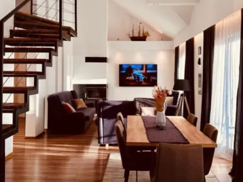 Izdavanje, trosoban stan, 130m², Mažina, Tivat