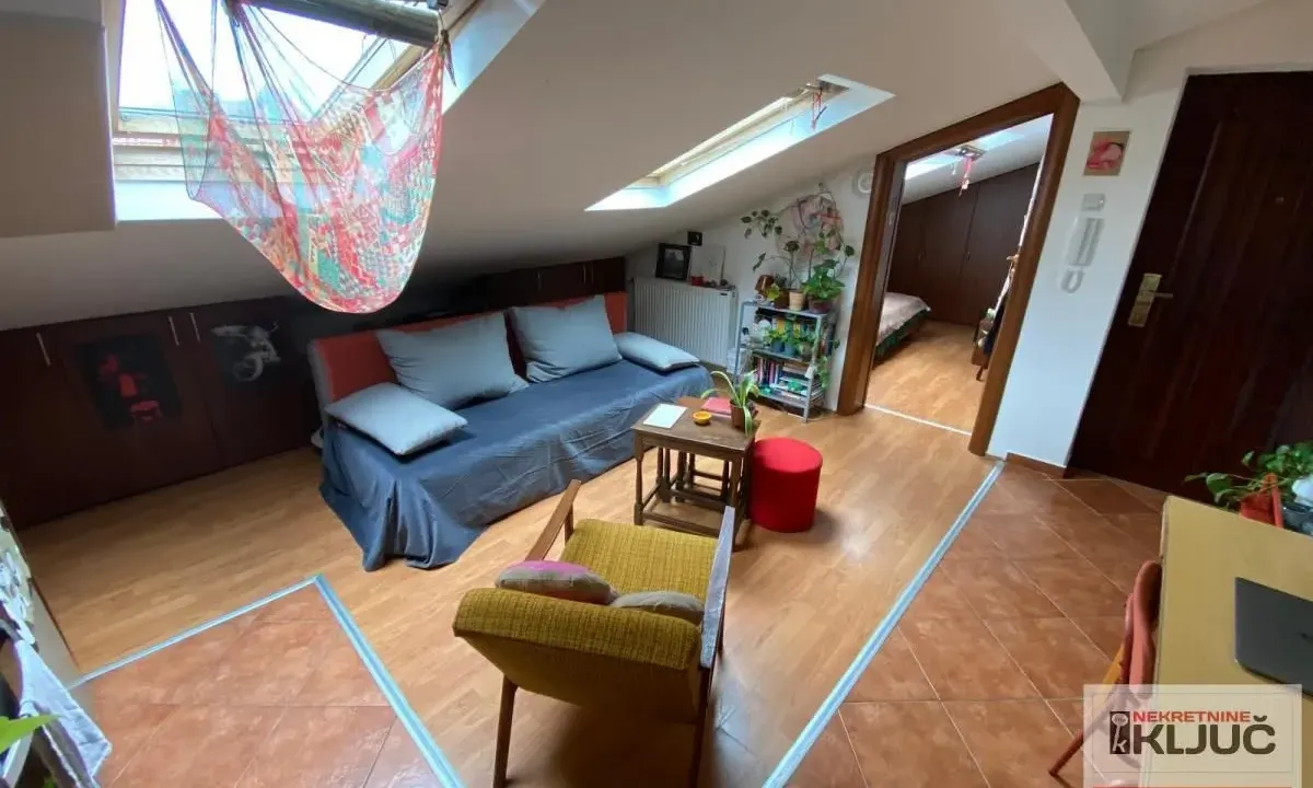 Prodaja, jednosoban stan, 24m², Bulevar Oslobodjenja, Novi Sad Sve Podlokacije