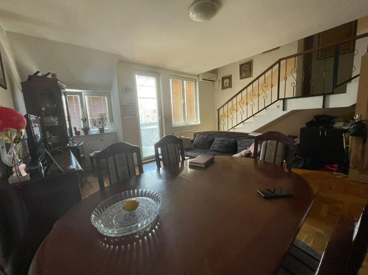 Prodaja, trosoban stan, 78m², Železnička Stanica, Novi Sad Sve Podlokacije