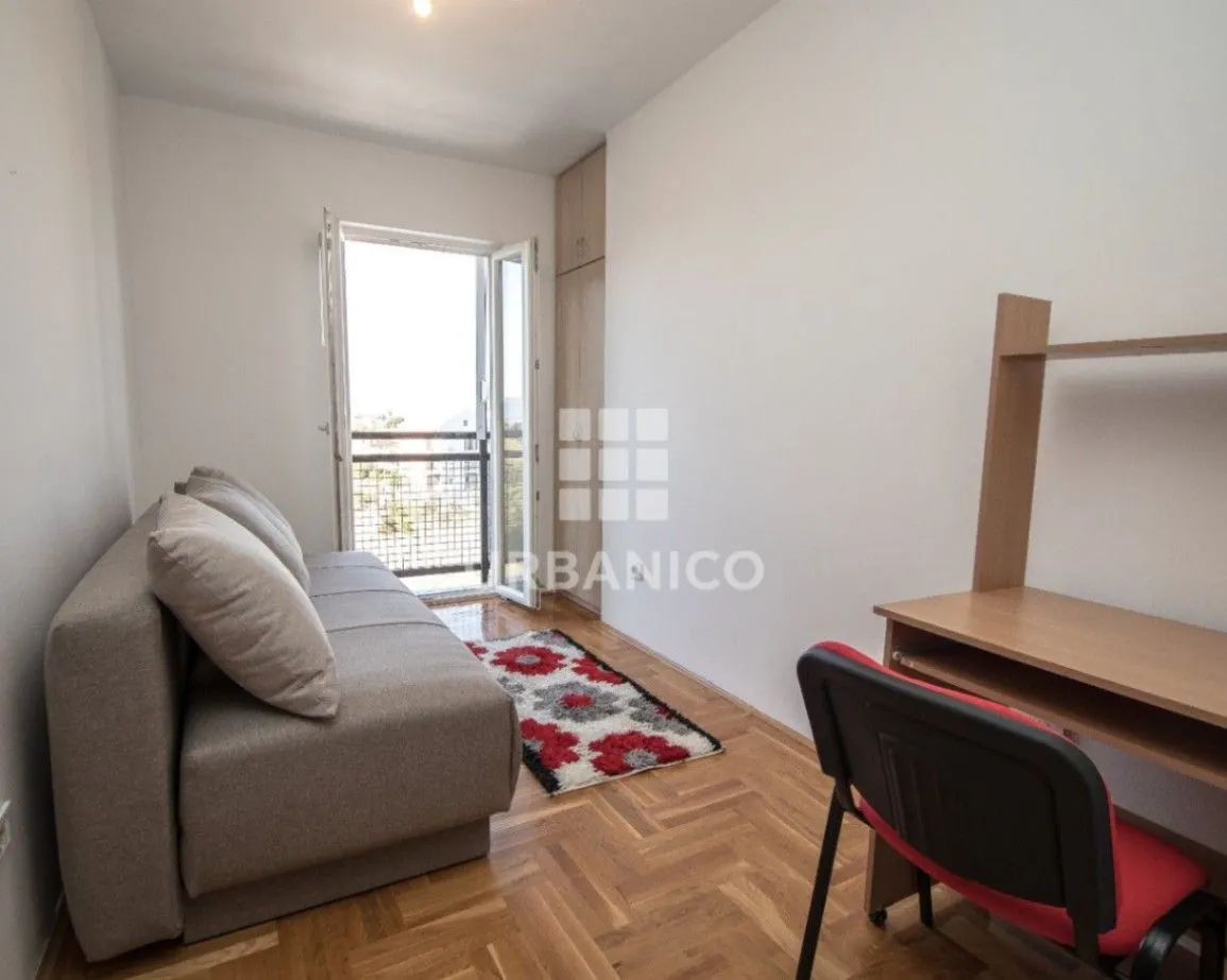 Izdavanje, dvosoban stan, 57m², Podgorica, Crna Gora