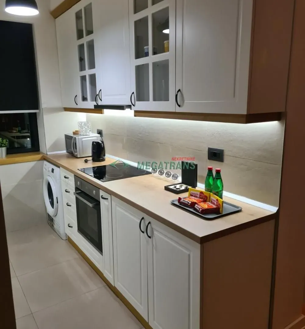 Izdavanje, trosoban stan, 85m², Novi Beograd Sve Podlokacije, Beograd