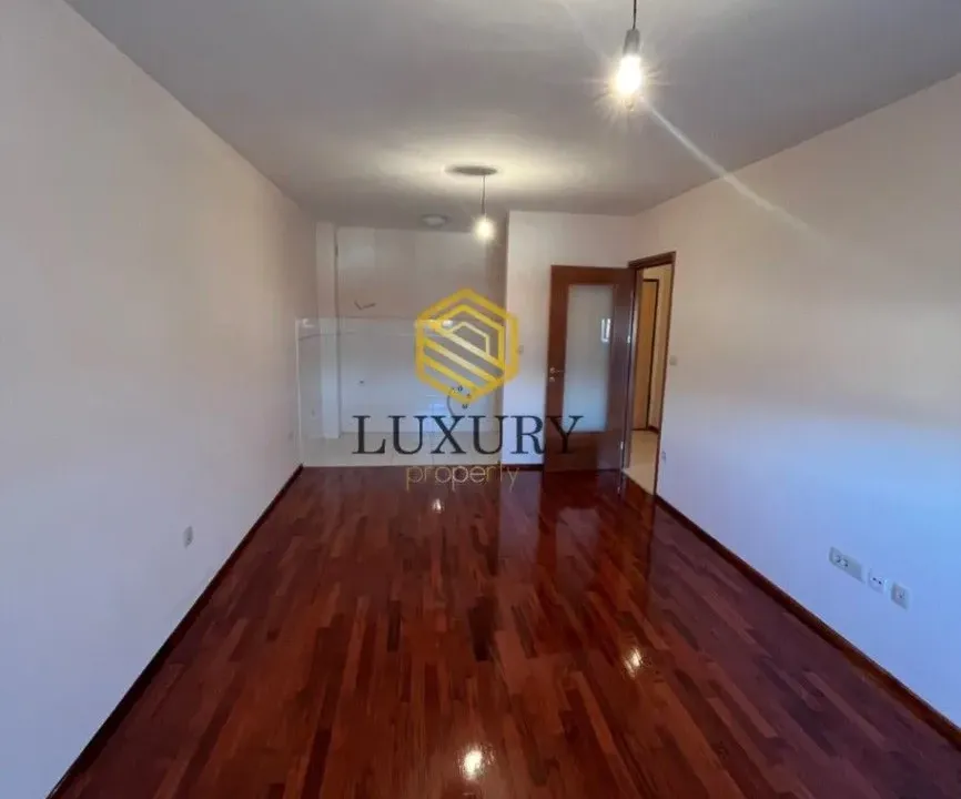 Prodaja, jednosoban stan, 44m², Stari Aerodrom, Podgorica