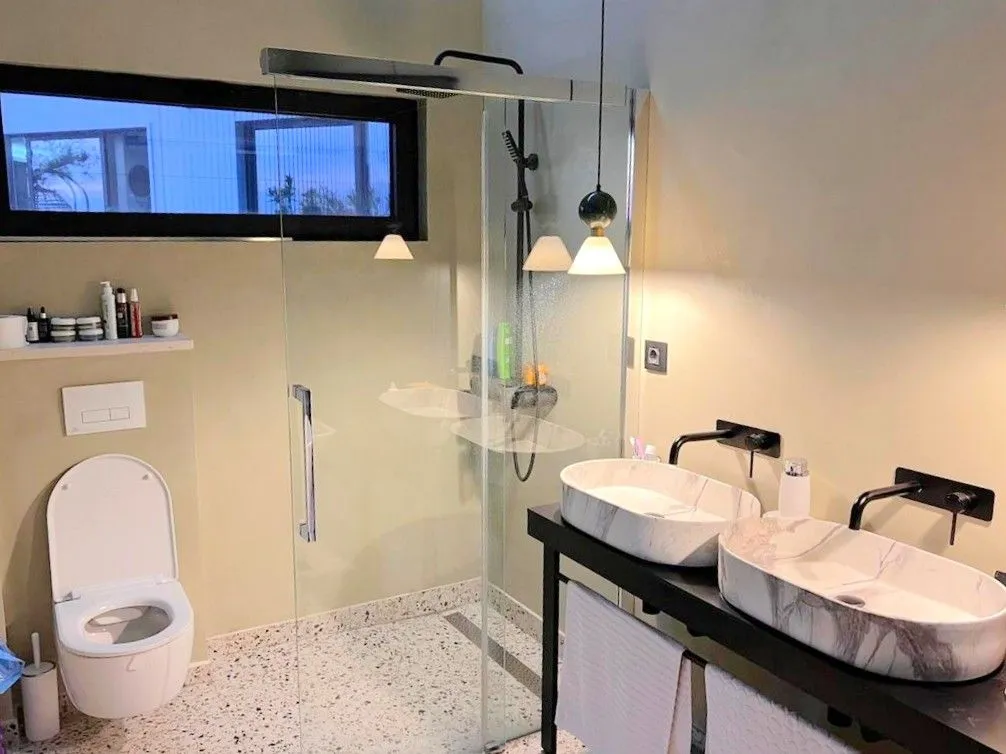 Sale, house, 257m², Kuljače, Budva