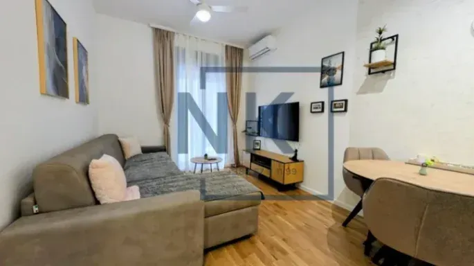 Izdavanje, jednosoban stan, 42m², Tološi, Podgorica
