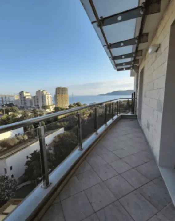 Rent, three bedroom apartment, 120m², Bečići, Budva