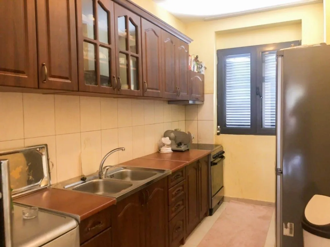 Izdavanje, kuća, 120m², Stari Aerodrom, Podgorica