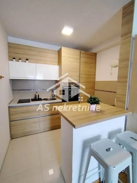 Sale, apartment, 34m², Zemun Cara Dušana, Zemun Sve Podlokacije