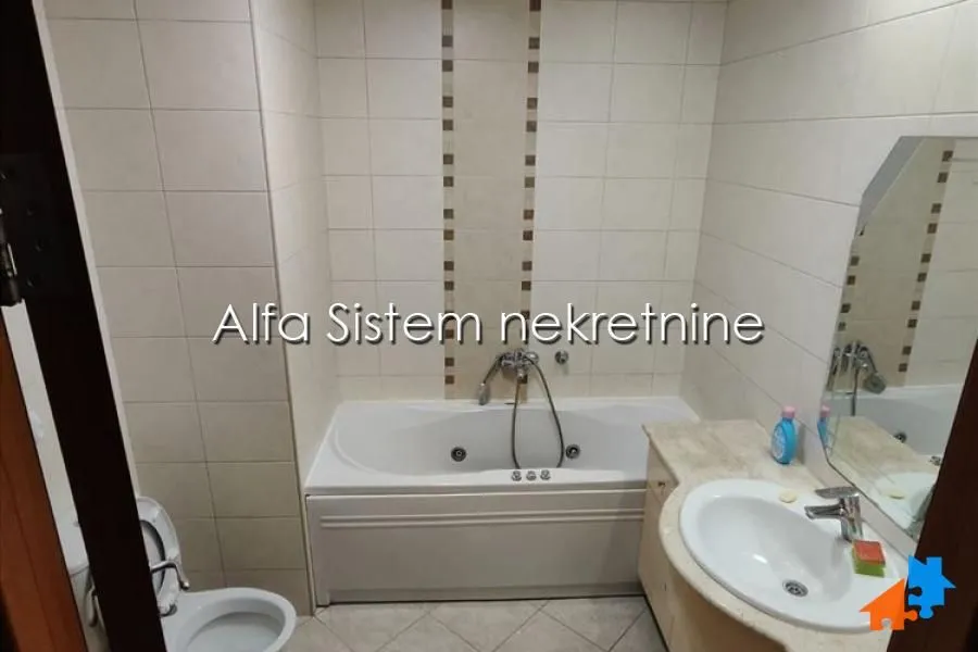 Rent, four bedroom apartment, 120m², Kalenić Pijaca, Vračar Sve Podlokacije