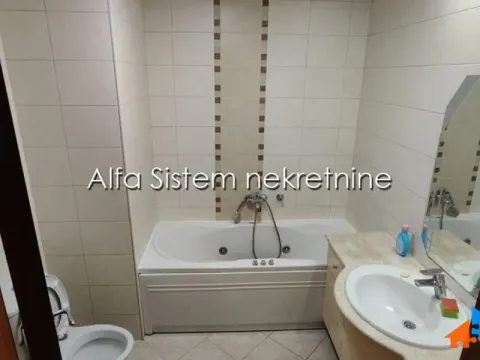 Izdavanje, četvorosoban stan, 120m², Kalenić Pijaca, Vračar Sve Podlokacije - image 17
