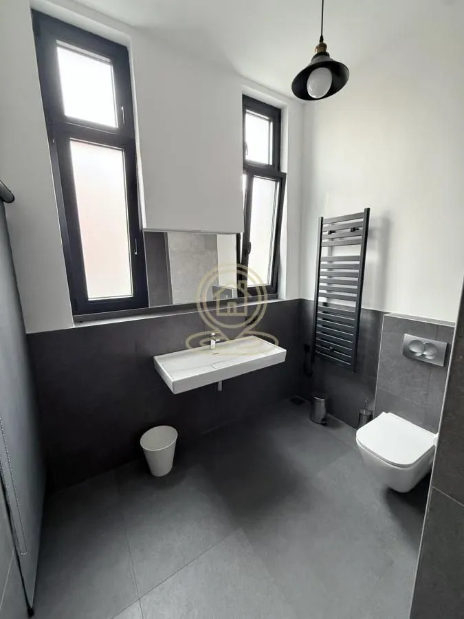 Rent, office space, 180m², Vračar Sve Podlokacije, Beograd