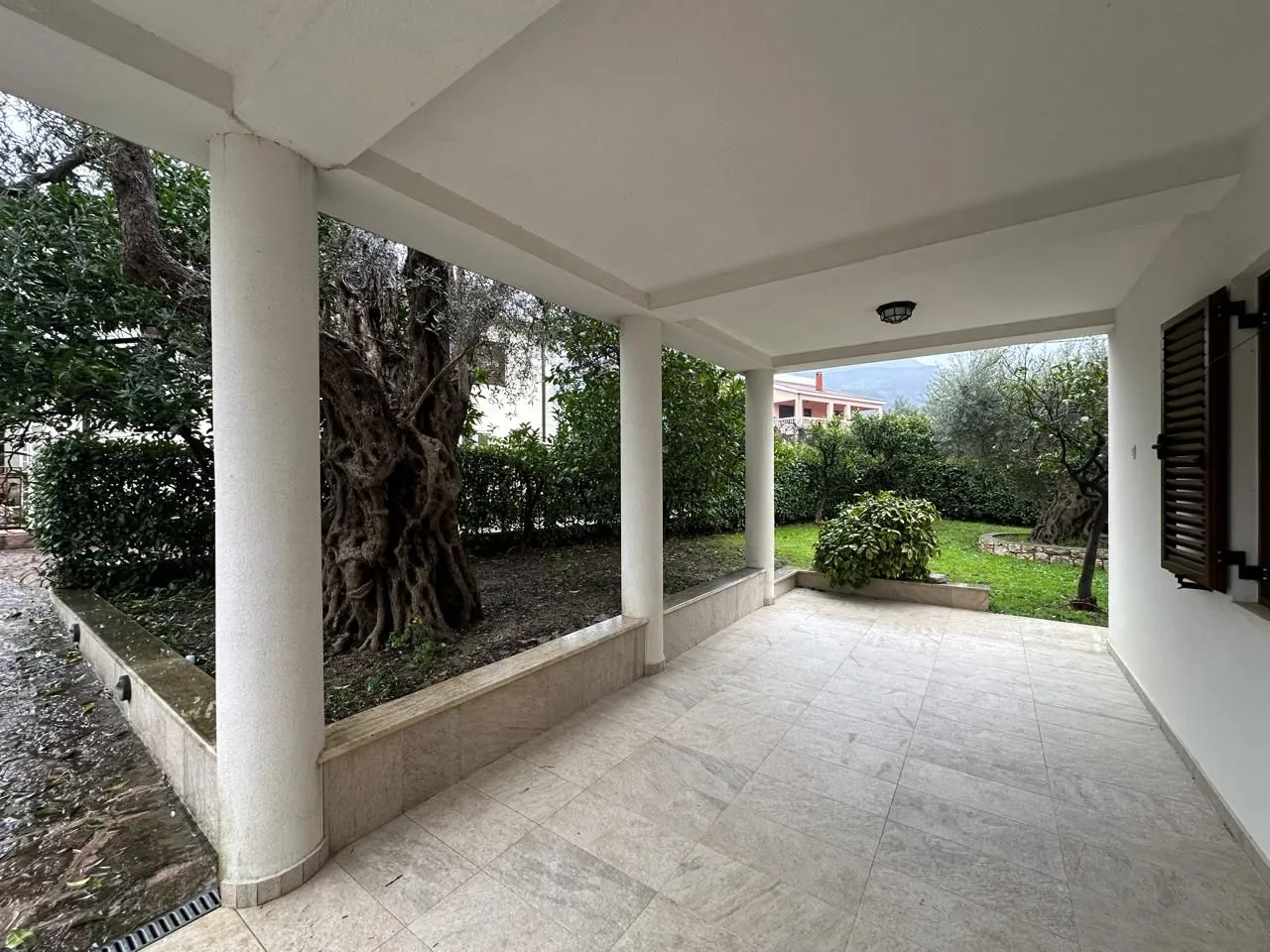 Izdavanje, dvosoban stan, 90m², Čeluga, Bar