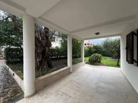 Izdavanje, dvosoban stan, 90m², Čeluga, Bar - image 13