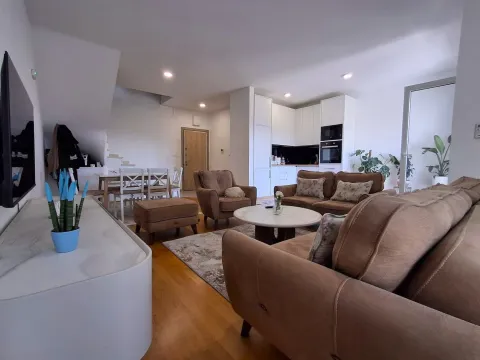 Rent, apartment, 160m², Stari Aerodrom, Podgorica - image 4