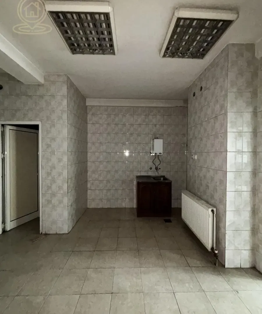 Rent, office space, 450m², Marger, Niš