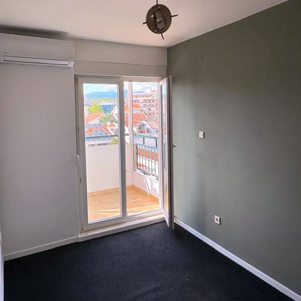 Rent, apartment, 39m², Stari Aerodrom, Podgorica