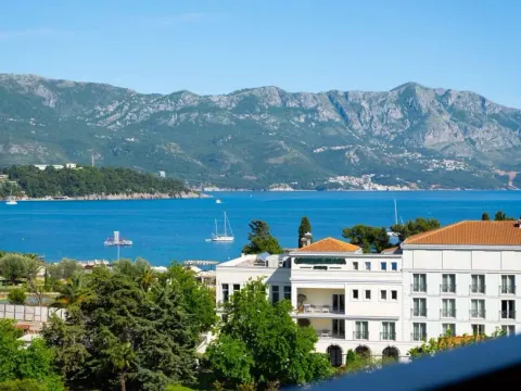 Rent, two bedroom apartment, 94m², Centar, Budva - image 9