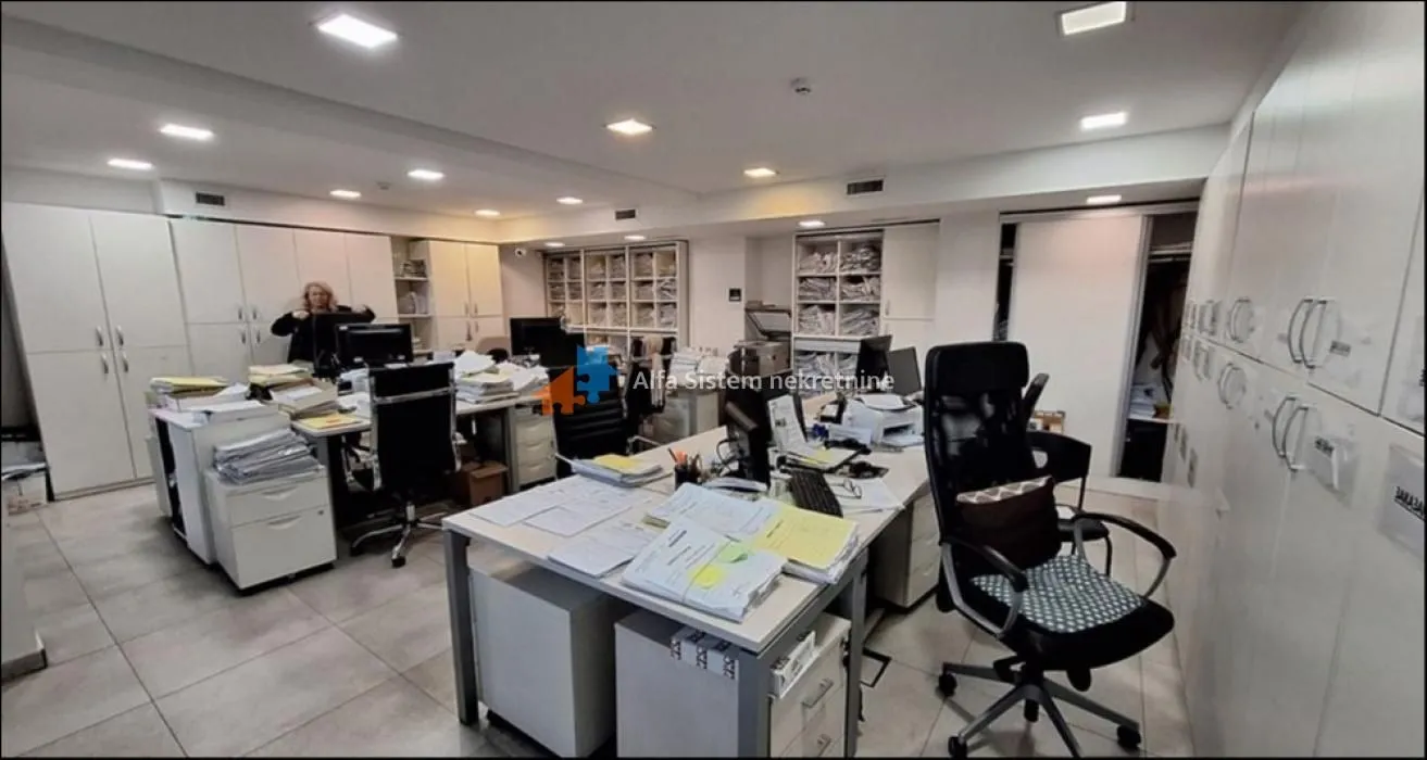 Rent, office space, 250m², Karaburma, Palilula Sve Podlokacije