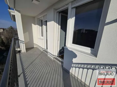 Prodaja, dvosoban stan, 42m², Centar, Novi Sad - image 9