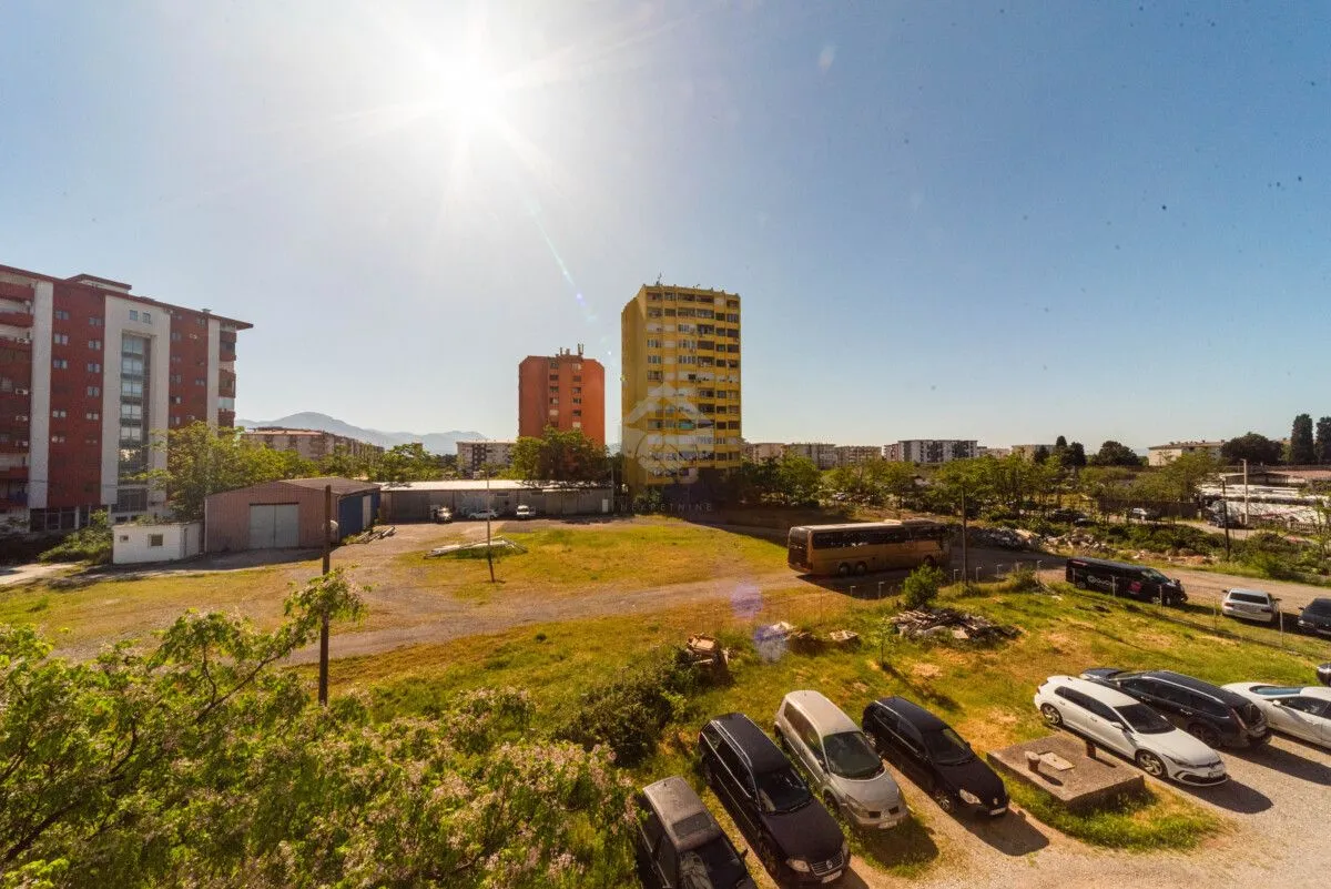Prodaja, dvosoban stan, 79m², Pobrežje, Podgorica