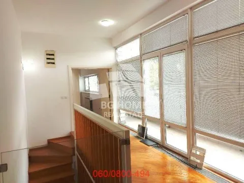 Rent, house, 300m², Savski Venac, Beograd - image 12
