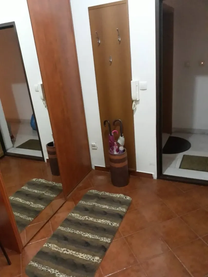 Izdavanje, dvosoban stan, 56m², Zagorič, Podgorica