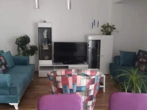 Rent, two bedroom apartment, 75m², Centar, Tivat