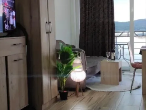 Izdavanje, garsonjera, 40m², Kalimanj, Tivat - image 12