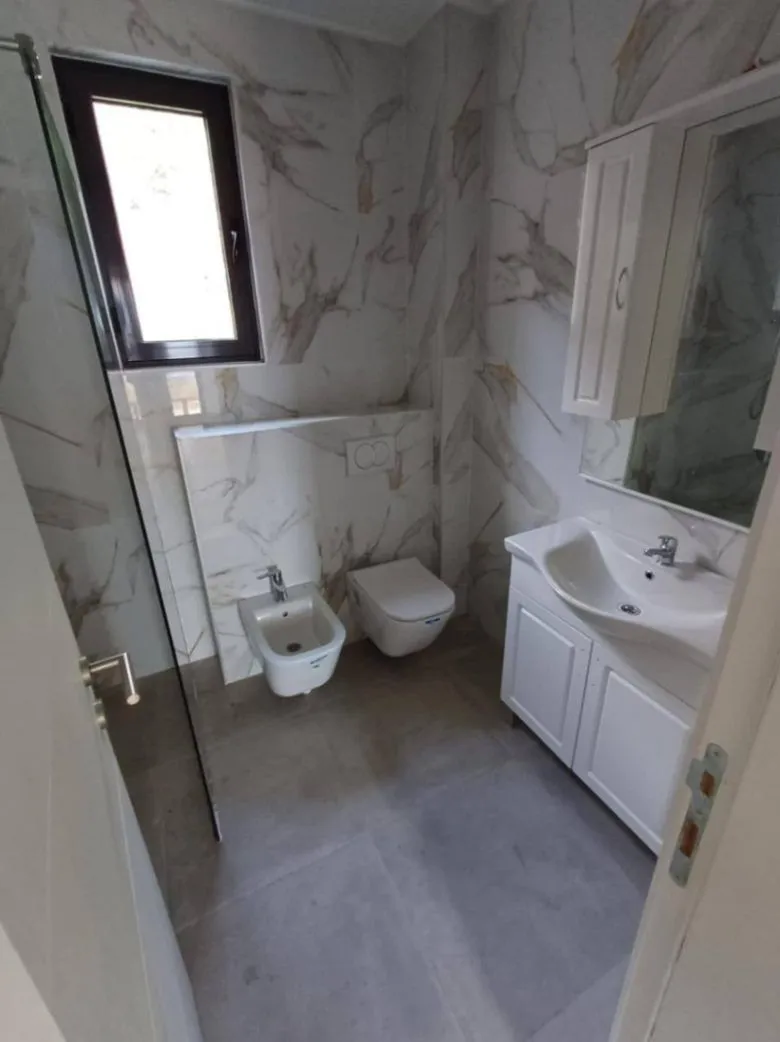 Sale, three bedroom apartment, 186m², Bečići, Budva