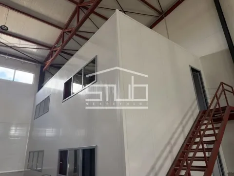 Izdavanje, poslovni prostor, 3000m², Zemun Ugrinovci, Zemun Sve Podlokacije - image 5