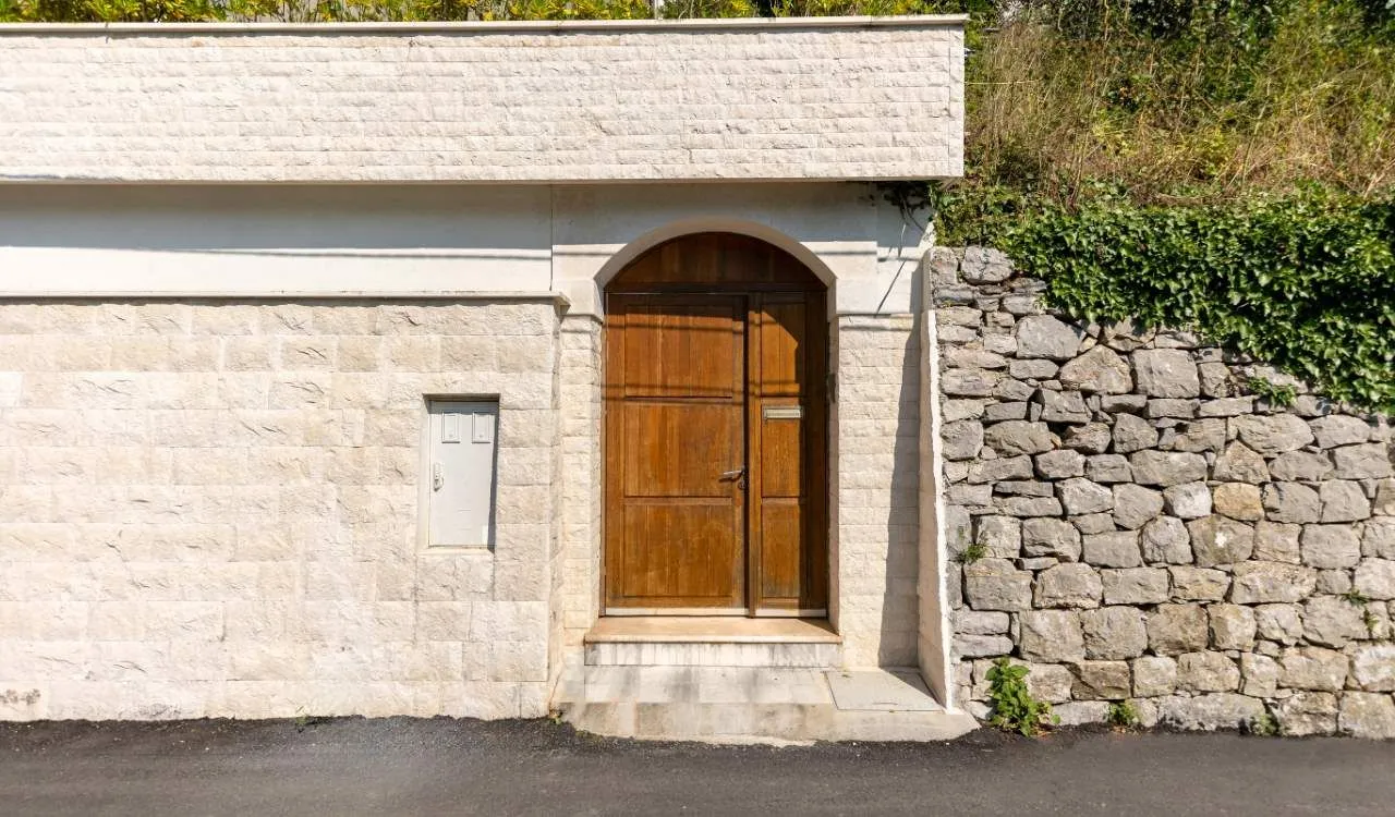 Sale, house, 423m², Lepetani, Tivat