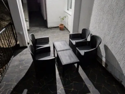 Rent, one bedroom apartment, 54m², Đenovići, Herceg Novi - image 2