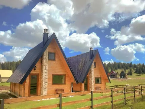 Prodaja, kuća, 120m², Motički gaj, Žabljak - image 1